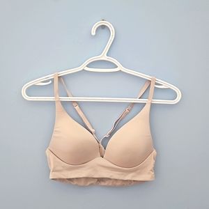 Victoria's Secret Body by Victoria Lightly Lined Plunge Bra 32B, Pink